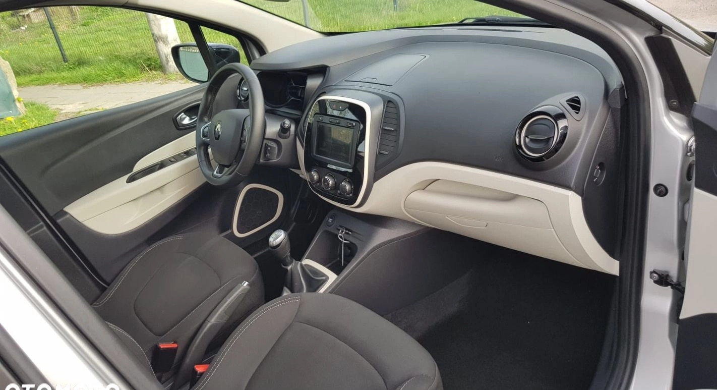 Renault Captur cena 28900 przebieg: 71526, rok produkcji 2019 z Prochowice małe 781